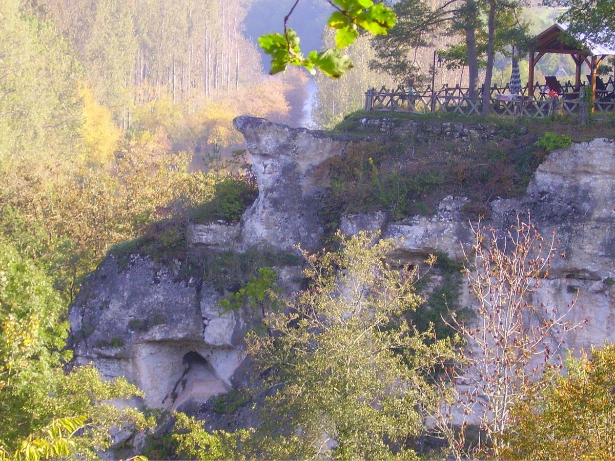 Auberge De Castel-Merle Sergeac Exterior photo