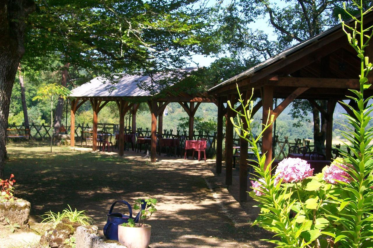 Auberge De Castel-Merle Sergeac Exterior photo